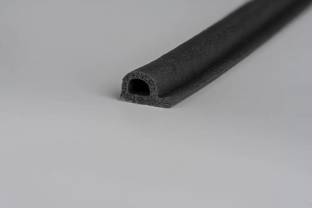 WEATHERSTRIP MEDIUM 7.5M BL